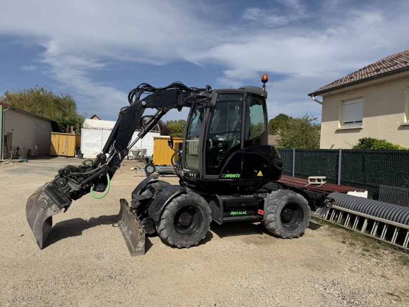 Pelle à pneus MECALAC type 9 MWR