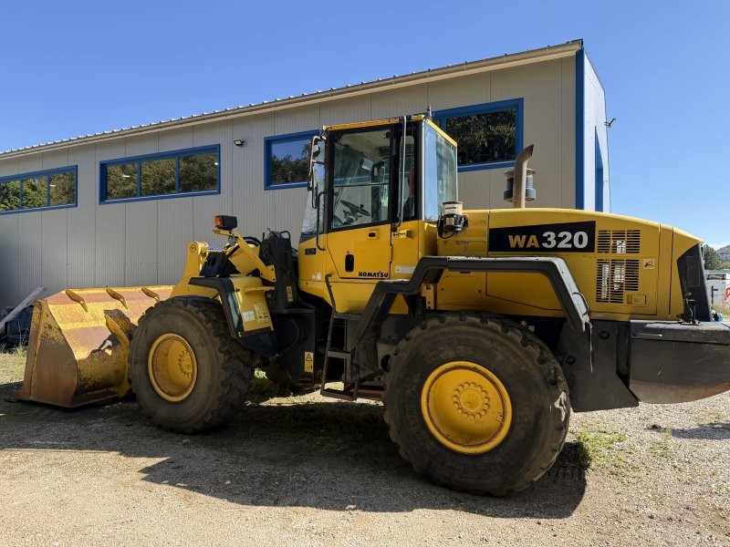 Chargeuse sur pneus KOMATSU type WA320-5
