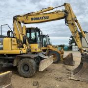 Pelle à pneus KOMATSU type PW160-8